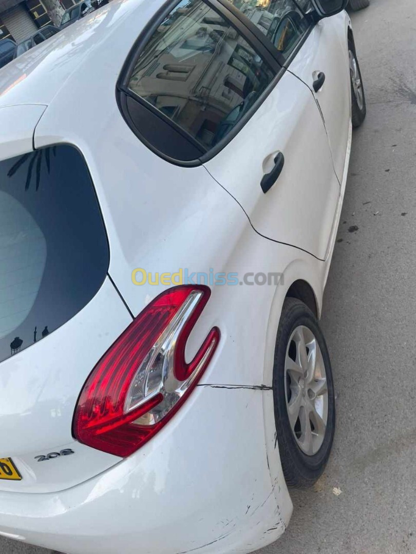 Peugeot 208 2015 Active