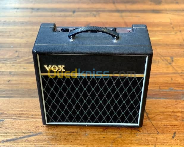 Ampli VOX PATHFINDER 15R 