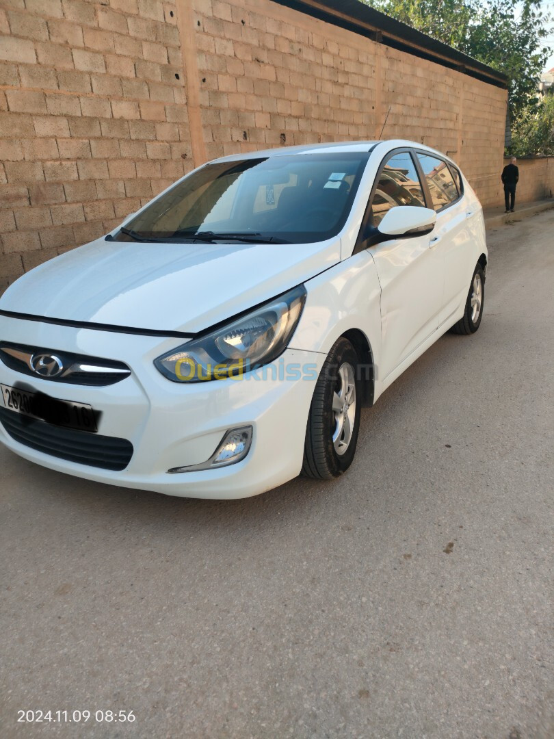 Hyundai Accent RB  4 portes 2013 Accent RB  4 portes