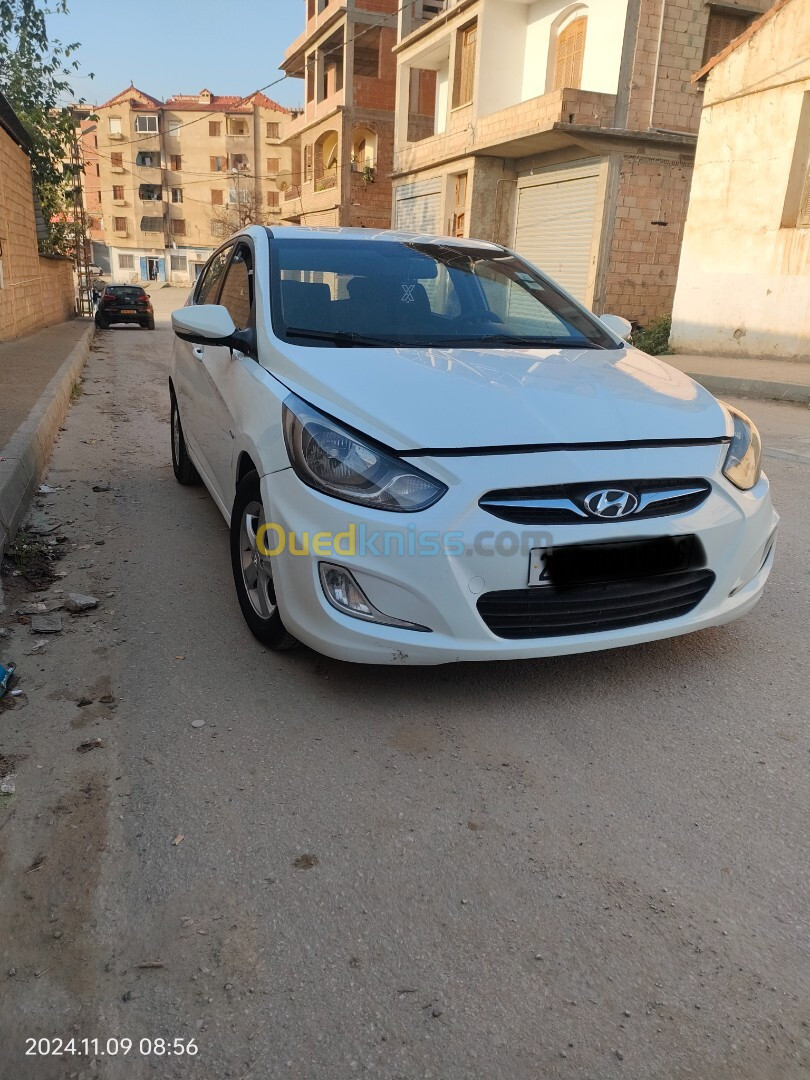 Hyundai Accent RB  4 portes 2013 Accent RB  4 portes