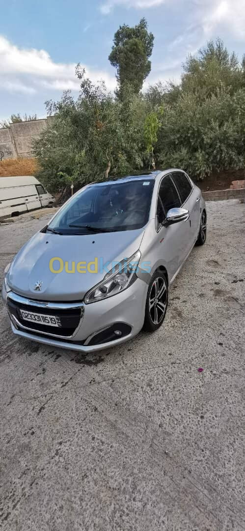 Peugeot 208 2015 208