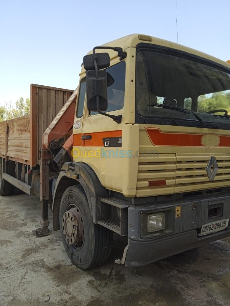 Renault location camion à grue 