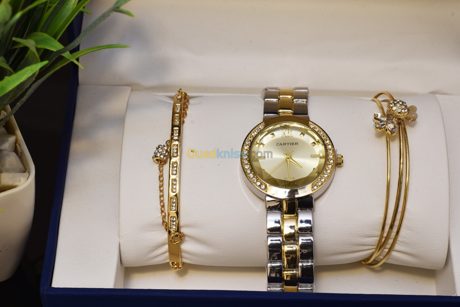 Coffret montre pour femme avec bracelets en acier inoxydables