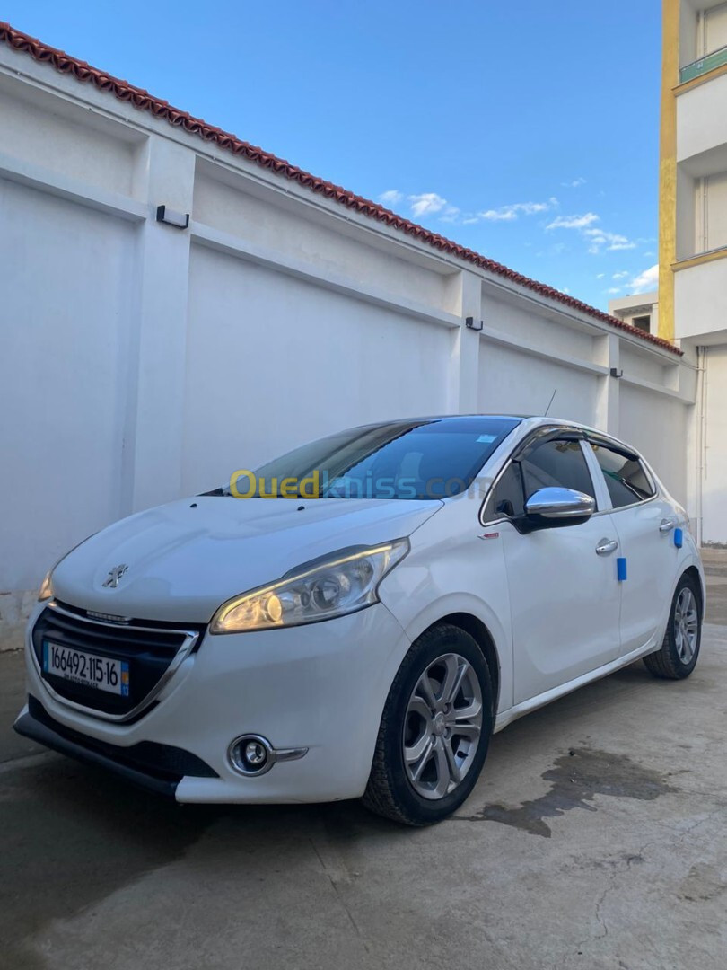 Peugeot 208 2015 Allure Facelift