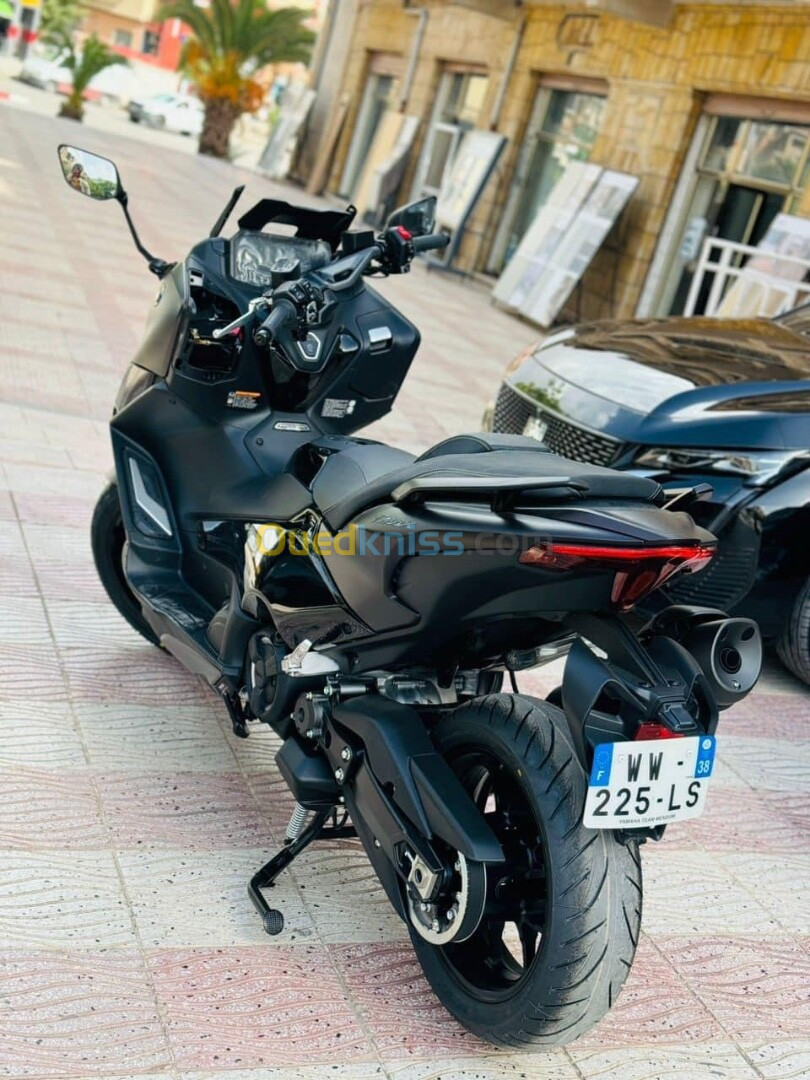 YAMAHA TMAX 562 TECH MAX 2024