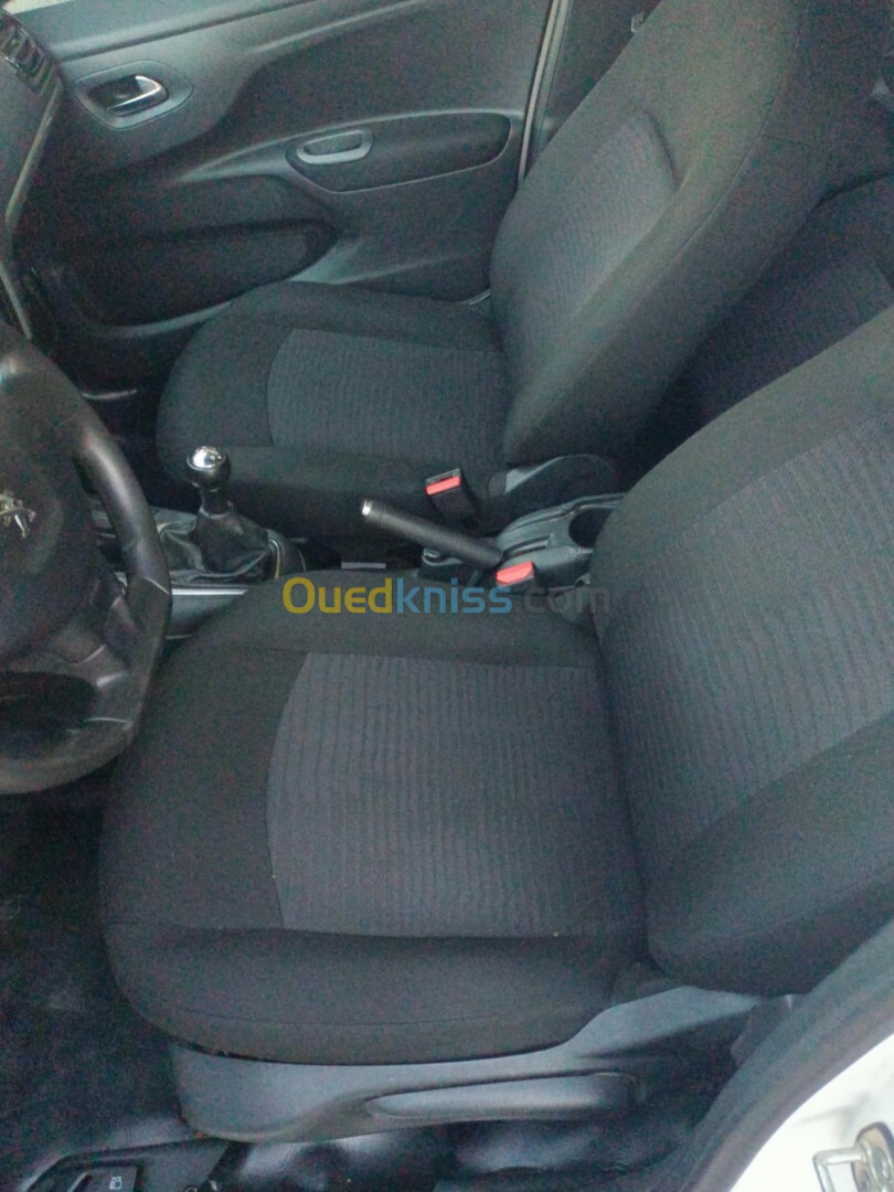 Peugeot 301 2013 301