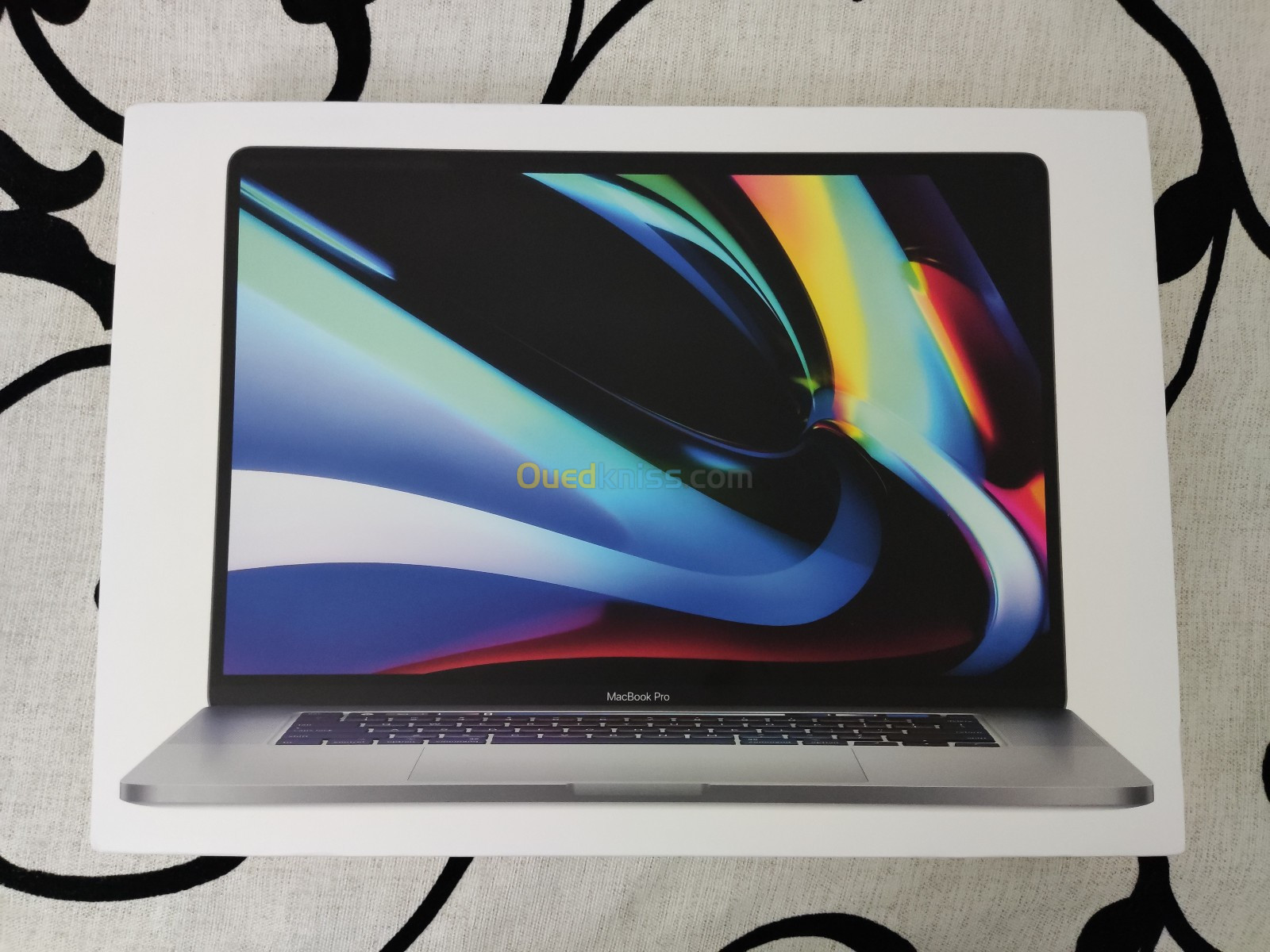 macbook pro 2019, 16 Pouces, 58 cycles, 16gb , 1tb , 60 cycles