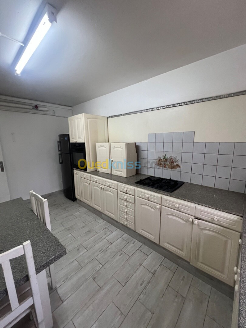 Location Appartement F4 Alger Dely brahim