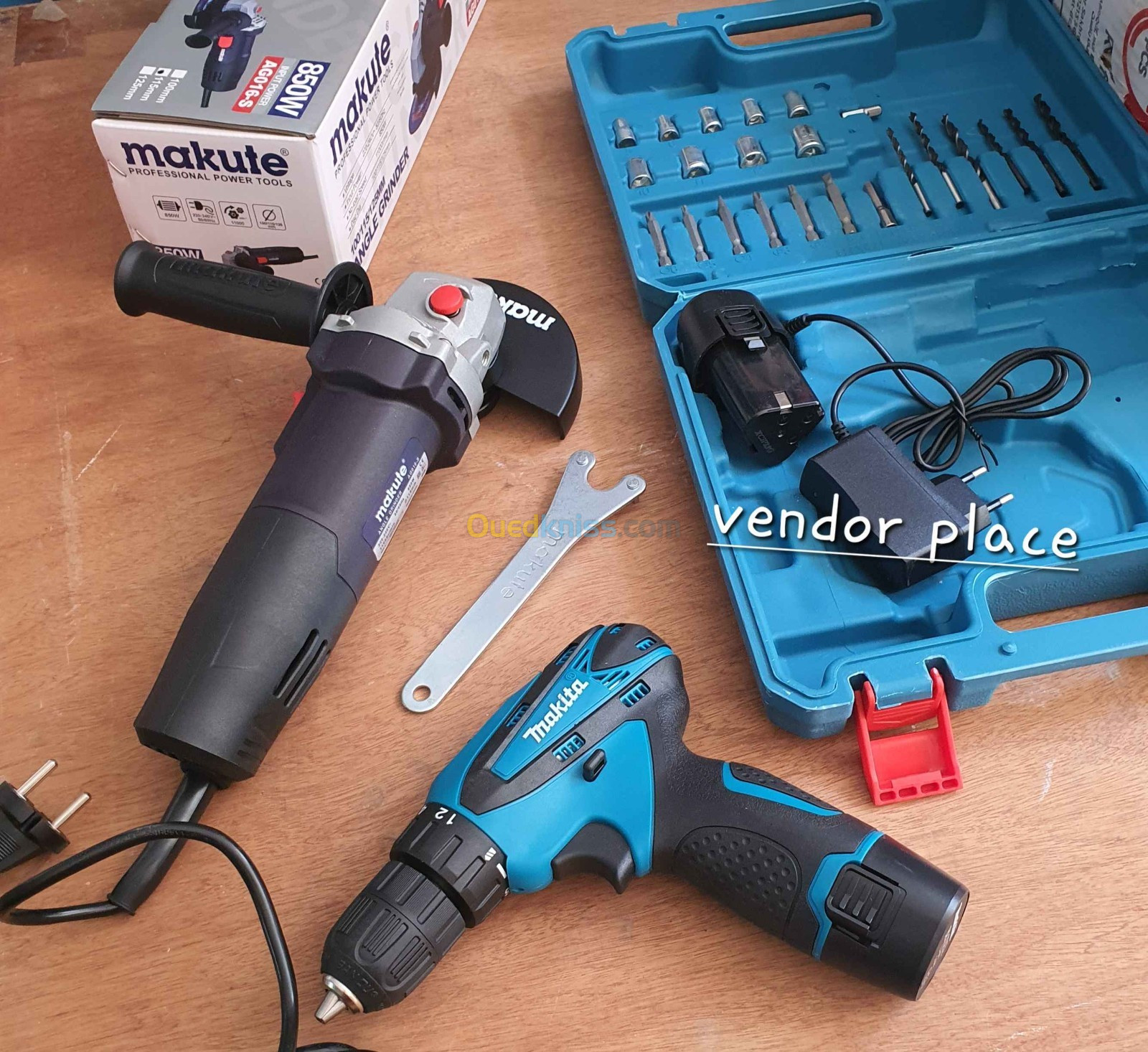 pack visseuse makita 18 accessoires+transenaise makute 850w