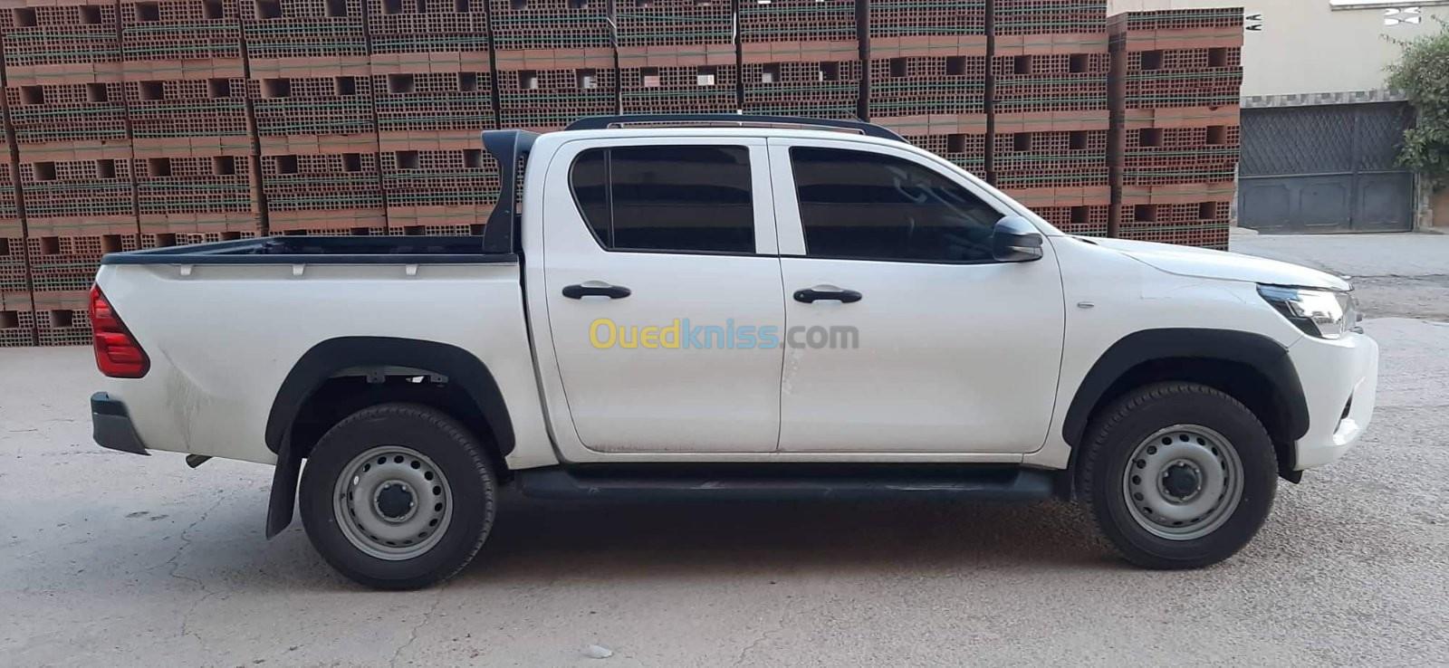 Toyota Hilux 2022 LEGEND DC 4x4