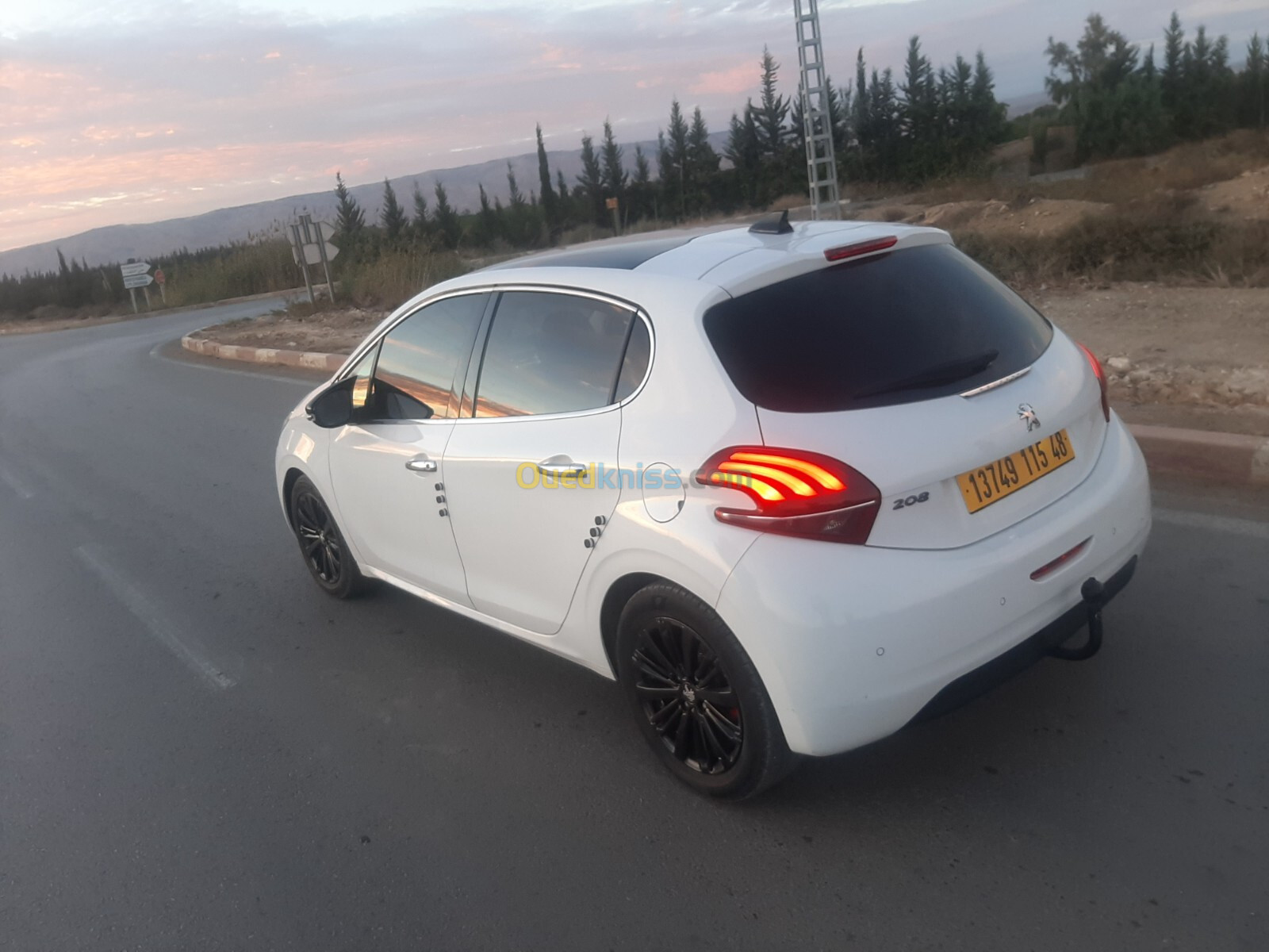 Peugeot 208 2015 Allure Facelift