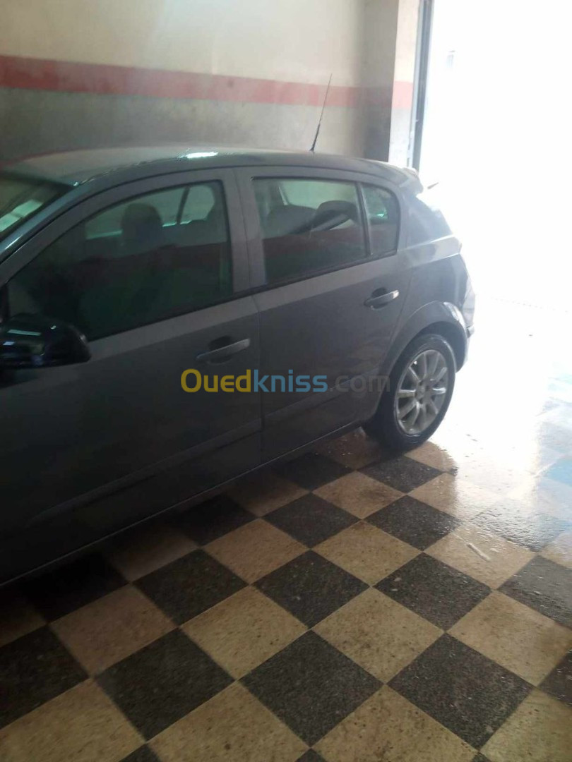 Opel Astra 2006 H