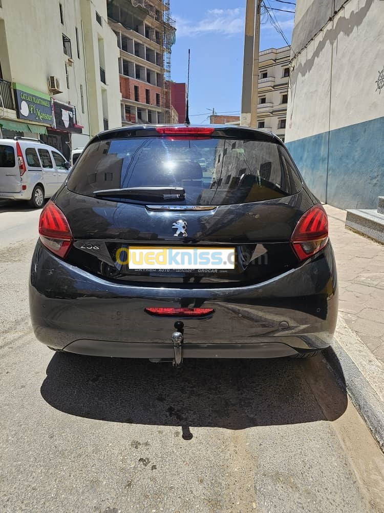 Peugeot 208 2016 Allure Facelift