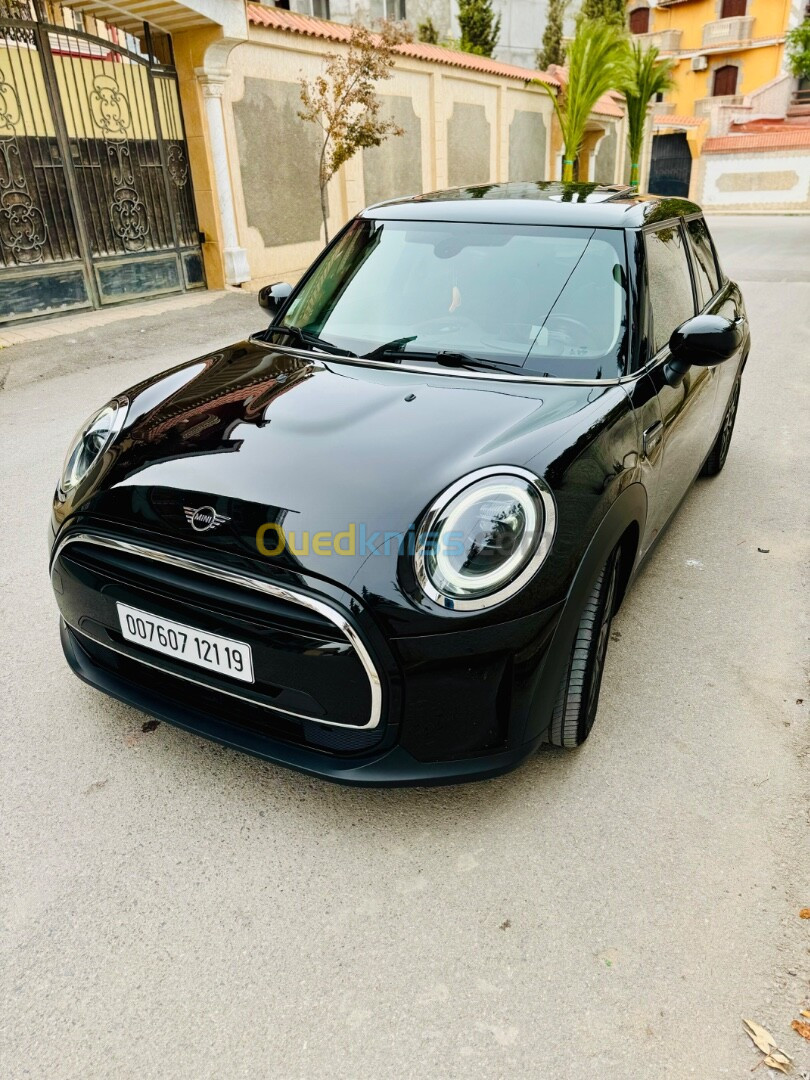 Mini Cooper hatch F55 2021 5 PORTES COOPER 136 CH EDITION CAMDEN BVM6 viber /whatsapp 0033767226657