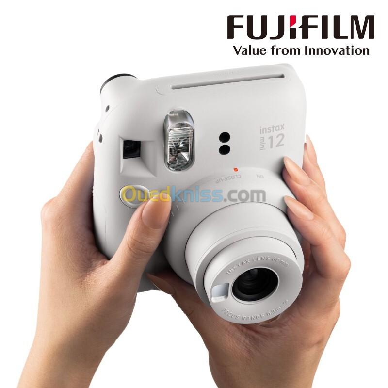 FUJIFILM INSTAX MINI 12 - INSTANT CAMERA - EXPOSITION AUTOMATIQUE - OBJECTIF INTÉGRÉ - BLANCH