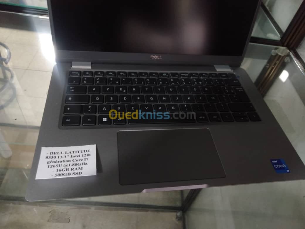 DELL LATITUDE 5330 Intel Core i5-1245U cache 12 Mo, jusqu'à 4,40 GHz 16GB 256GB SSD 13" FULL HD