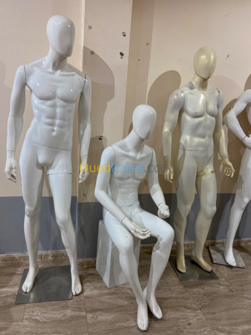 Mannequins homme à vendre.