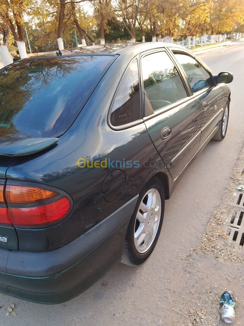 Renault Laguna 1 1999 Laguna 1