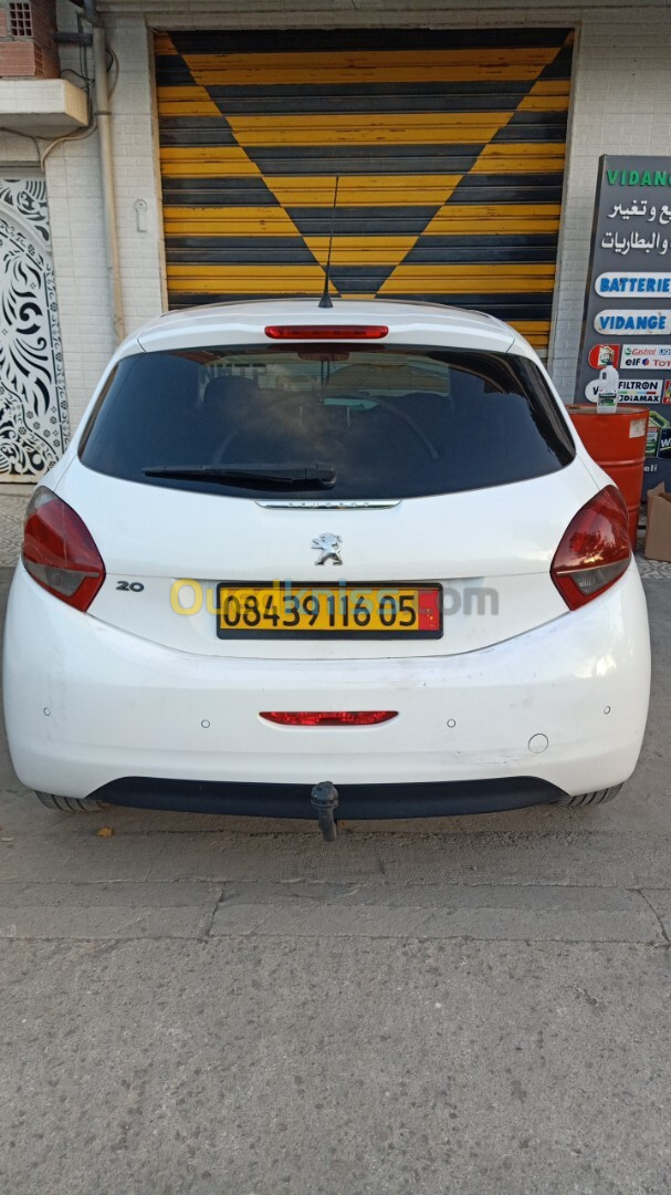 Peugeot 208 2016 Allure Facelift