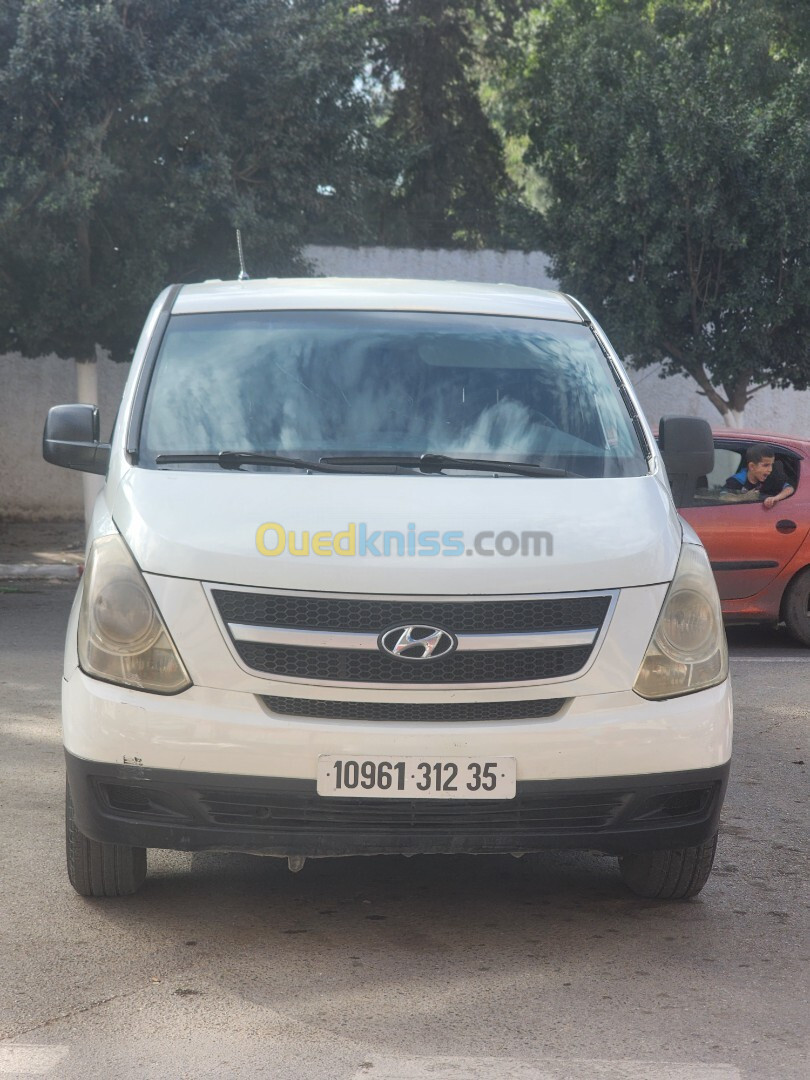 Hyundai H1 2012 Tolé