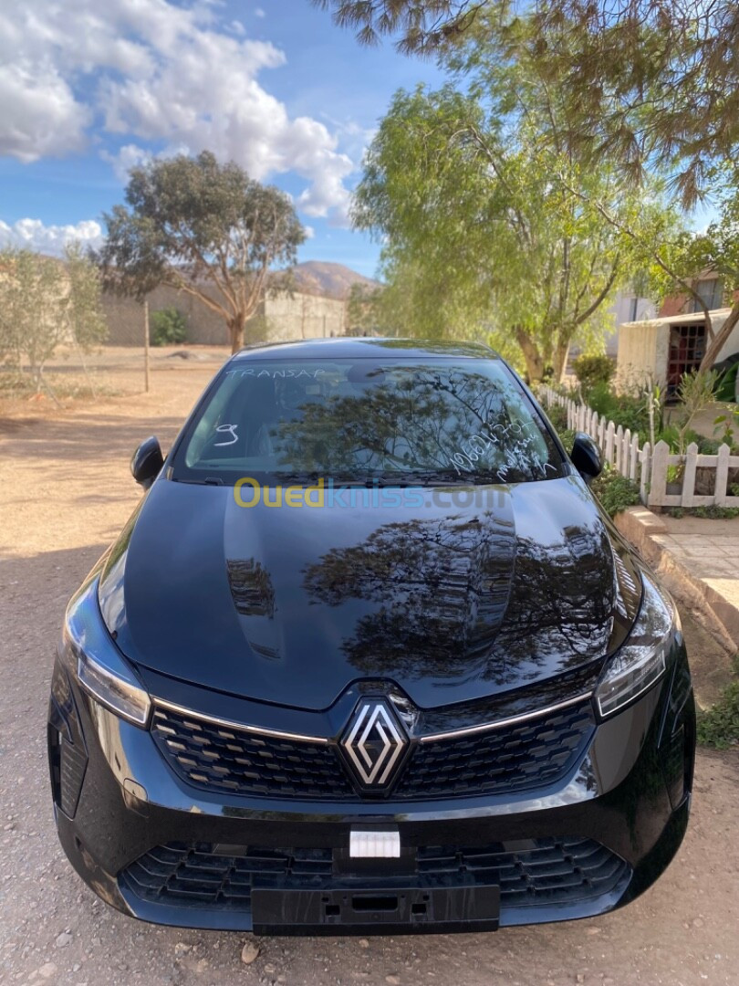 Renault Clio 5 evolution noir 2024 