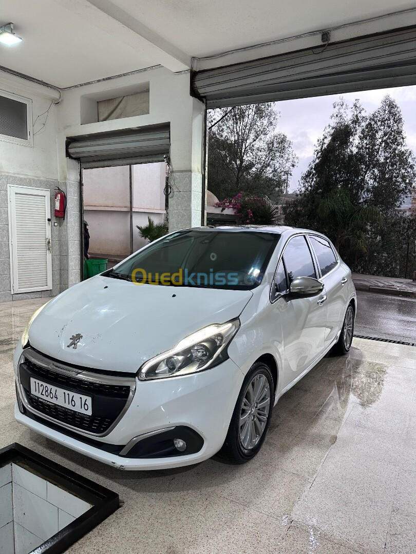 Peugeot 208 2016 Allure Facelift