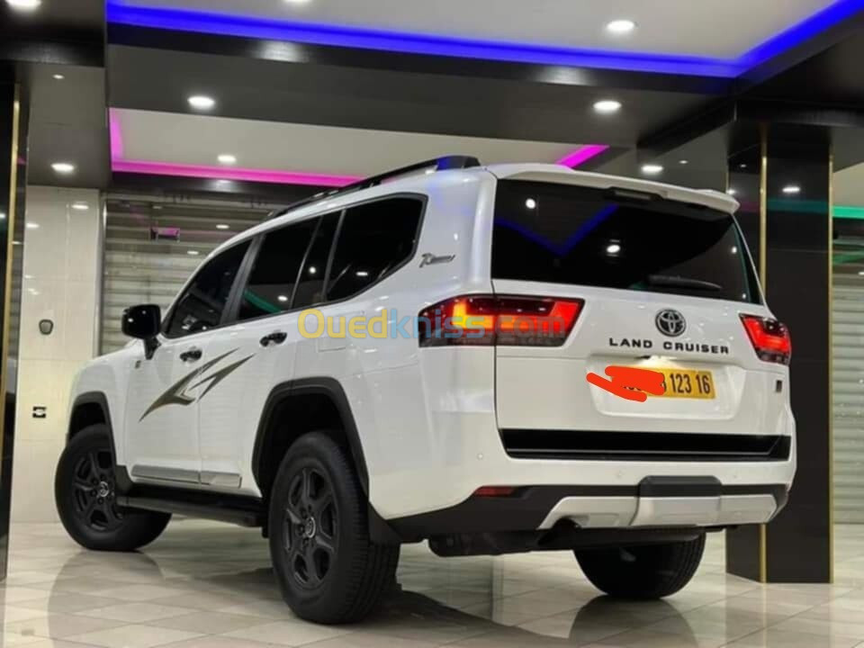 Toyota Land cruiser GR SPORT V6 twin turbo 2023 V6