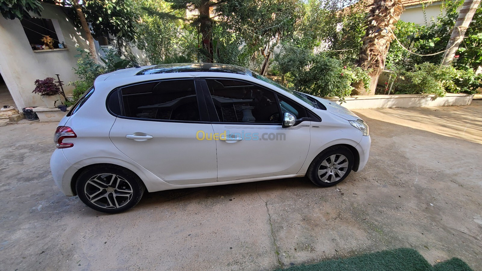 Peugeot 208 2014 Allure