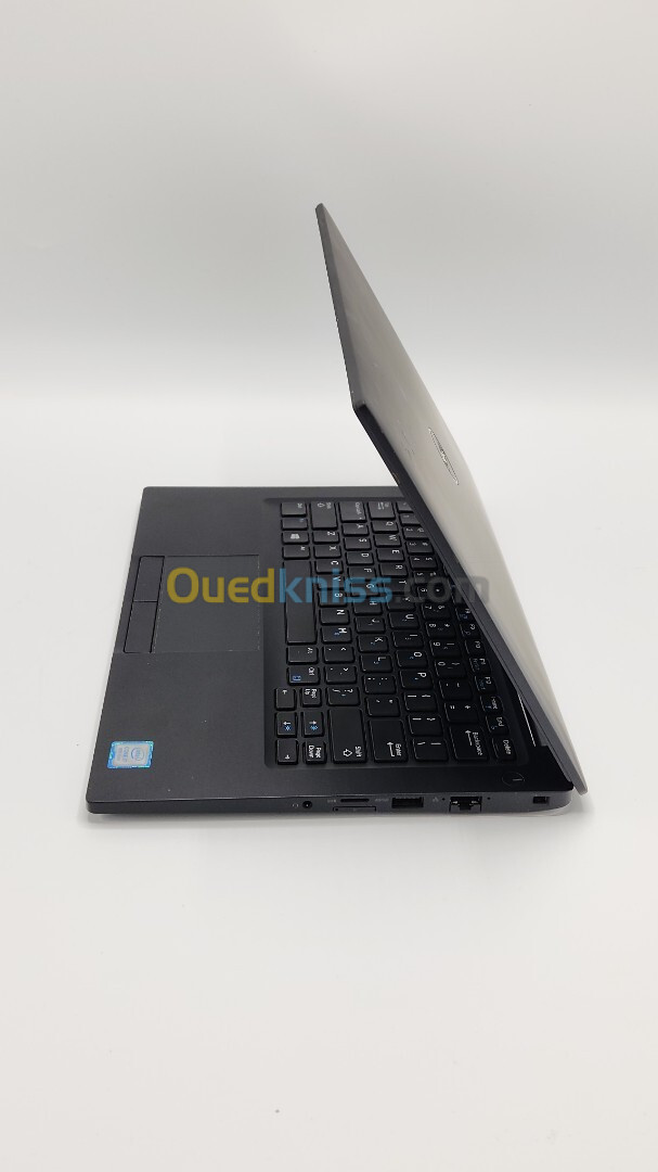 LAPTOP Dell latitude 7390(carbon) I7 8EME 8GB RAM 256 SSD ECRAN TACTILE