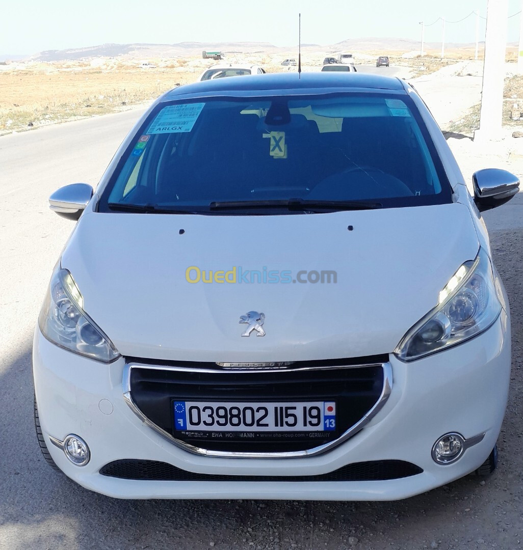 Peugeot 208 2015 Allure