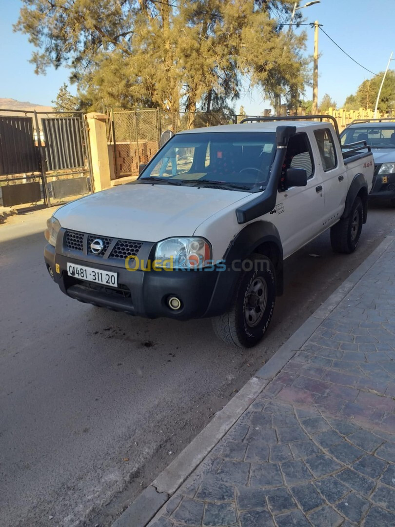 Nissan Pickup 2011 DC