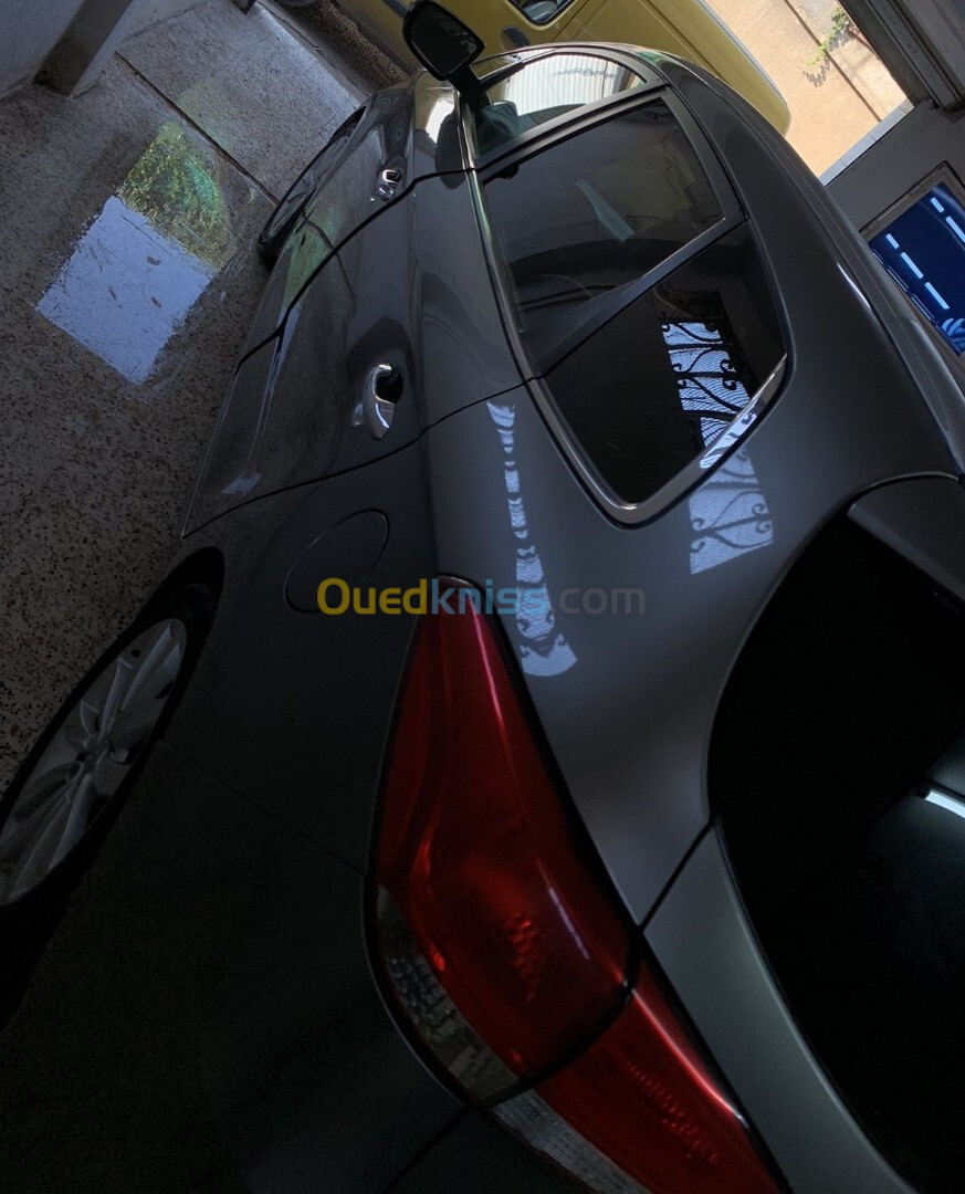 Kia carens 2015 CRDI