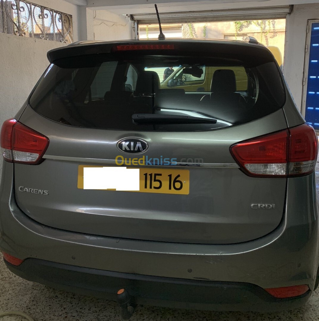 Kia carens 2015 CRDI