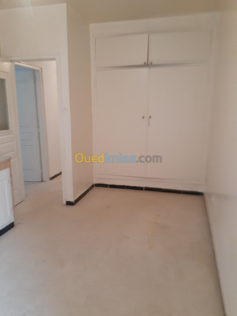 Location Appartement F4 Alger Souidania