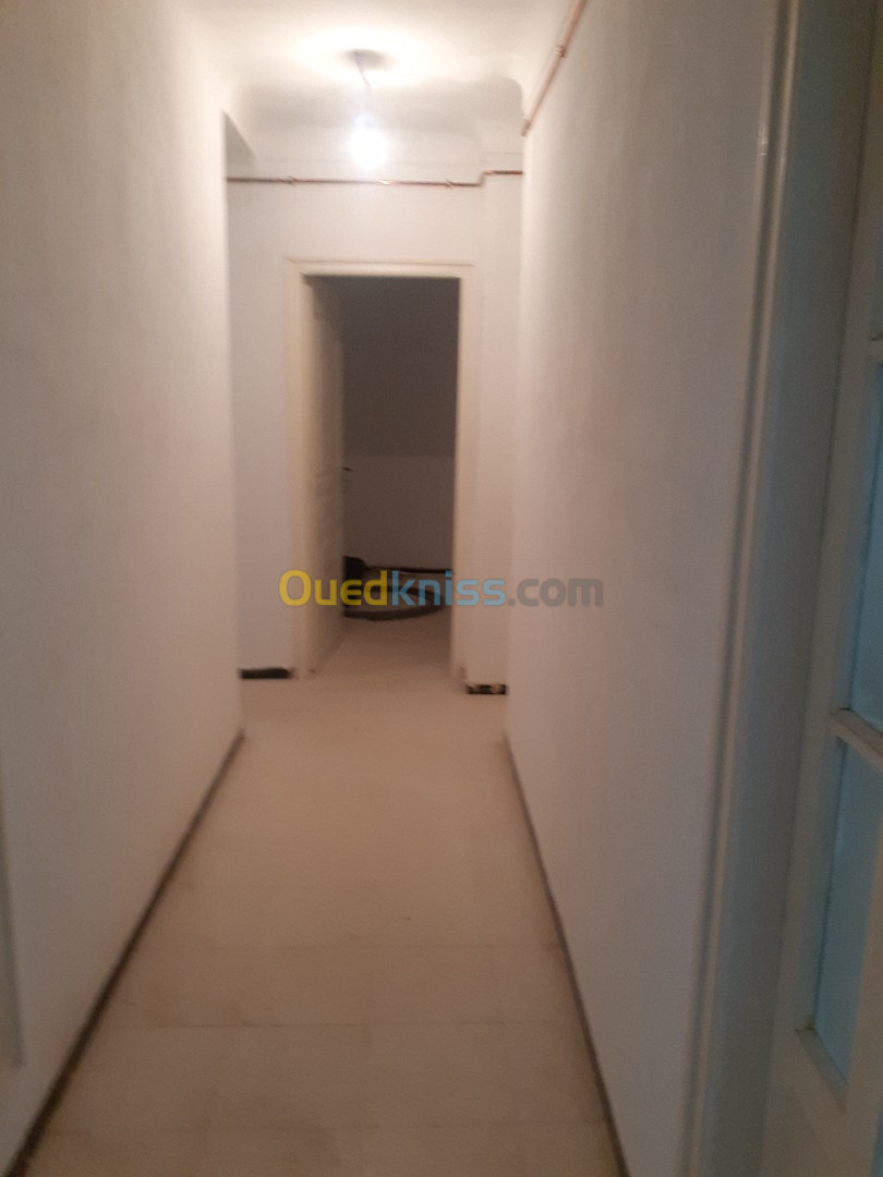 Location Appartement F4 Alger Souidania