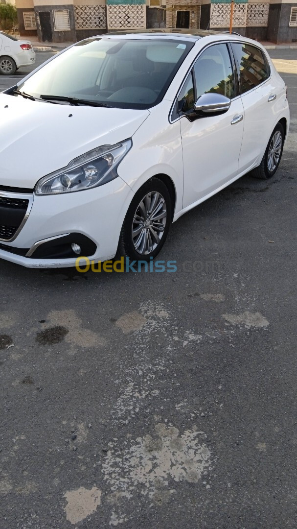 Peugeot 208 2019 Allure Facelift