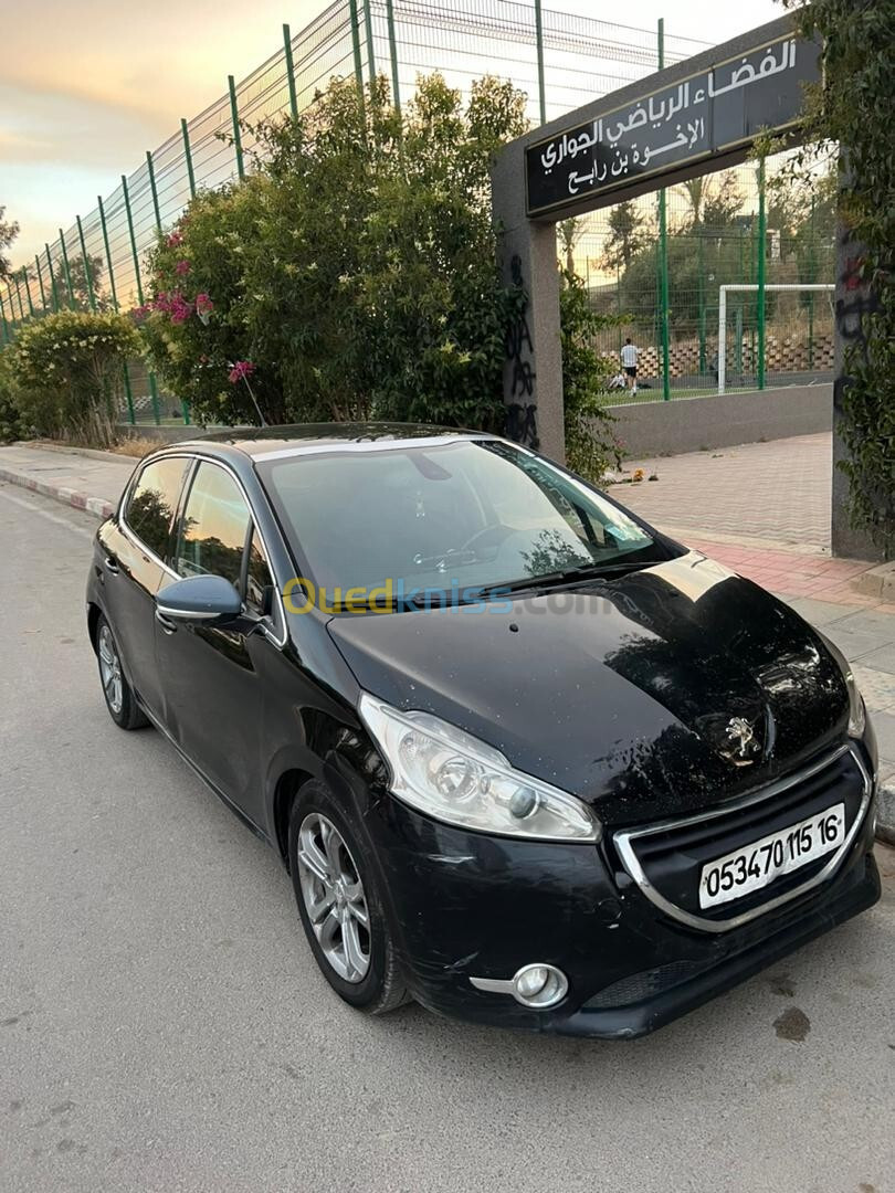 Peugeot 208 2015 Allure