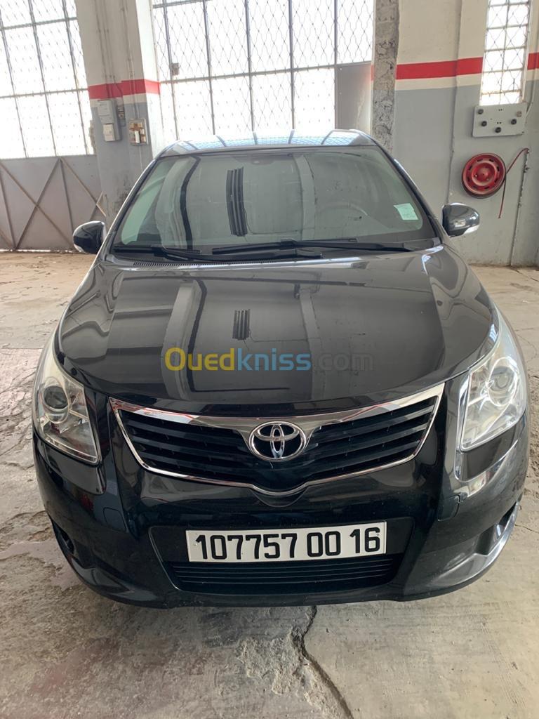 Toyota Avensis 2014 Premium