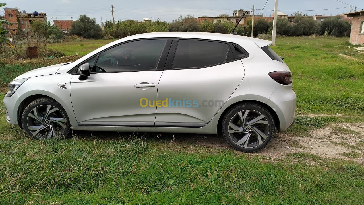 Renault Clio 2023 Rs line