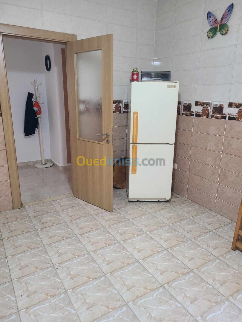 Vente Appartement F4 Alger Bordj el bahri