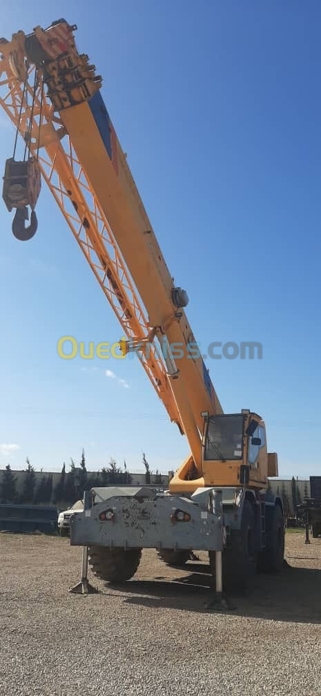 ZOOMLION GRUE MOBILE 4X4 Capacité 55T 2010