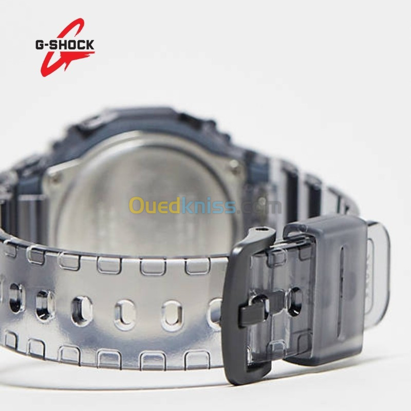 Montre Casio G-Shock Gris transparant Fond Noir   