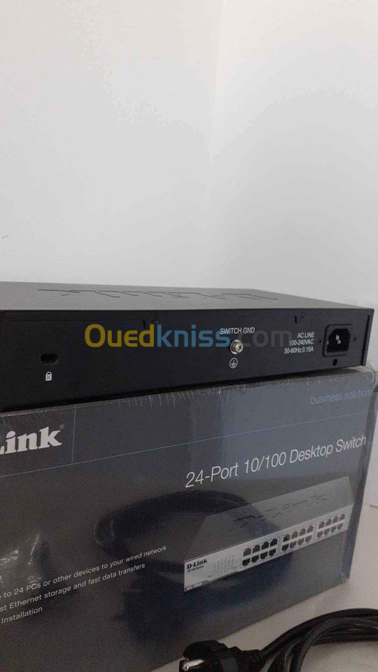 D Link Switch 24 Port 10 100 DES 1024D