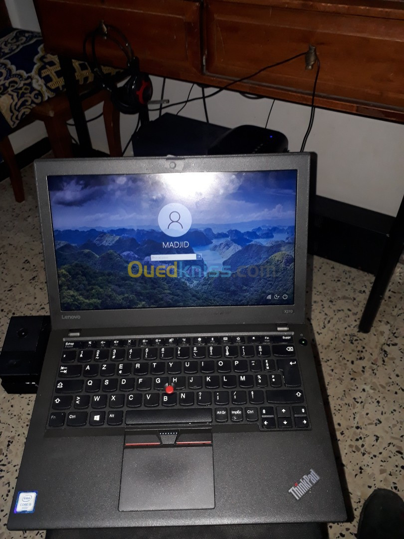 vend un lot de laptop lenovo thinkpad professionel avec support et chargeurlenovo 