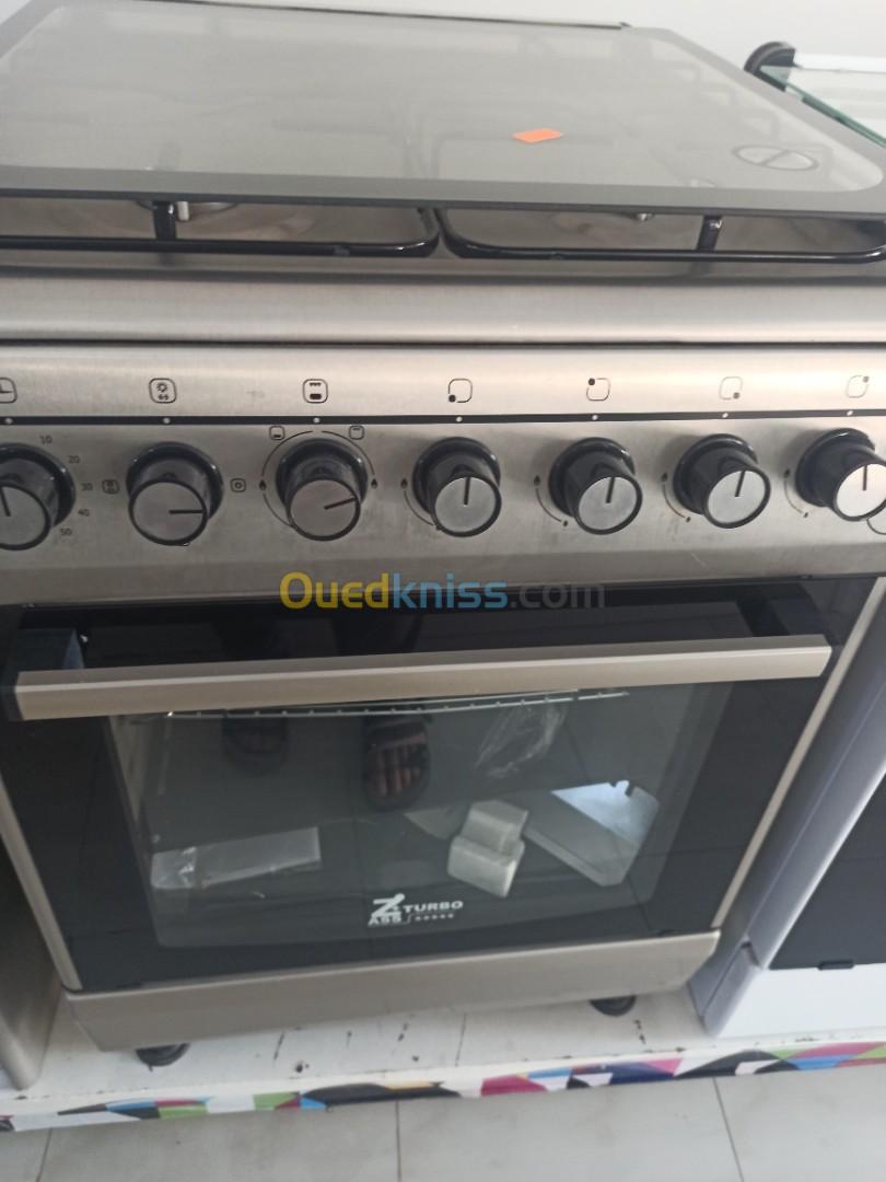 cuisiniere zass turbo  fiesta 4 feux  inox