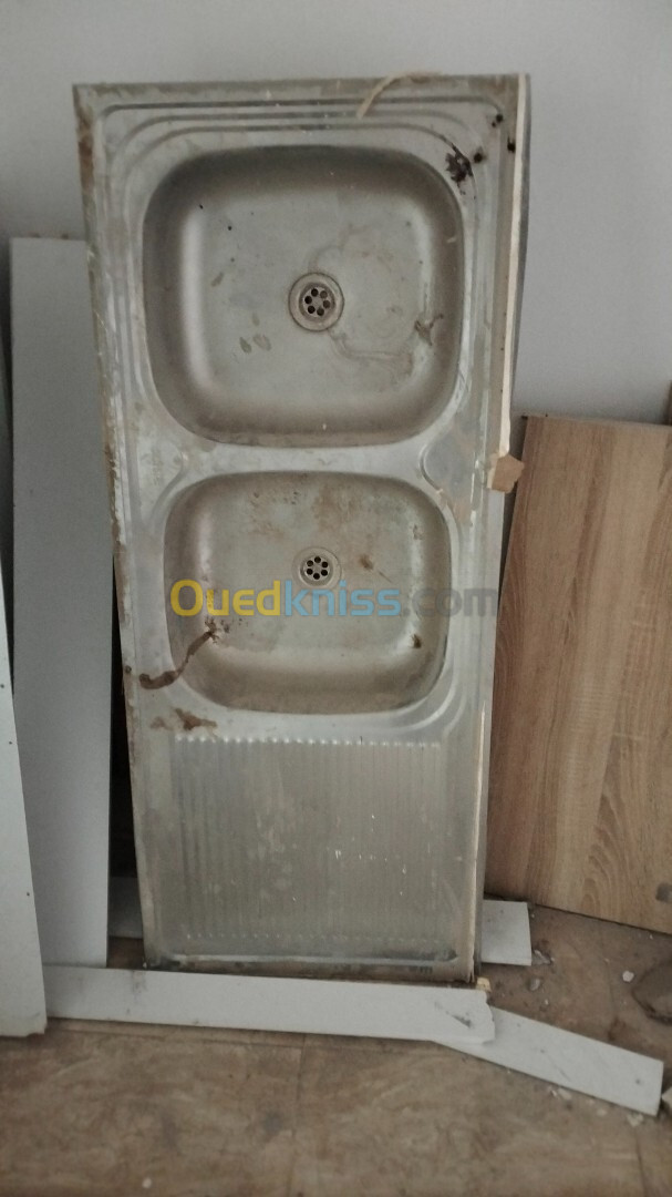 Porte fenêtre PVC l'évier lavabo