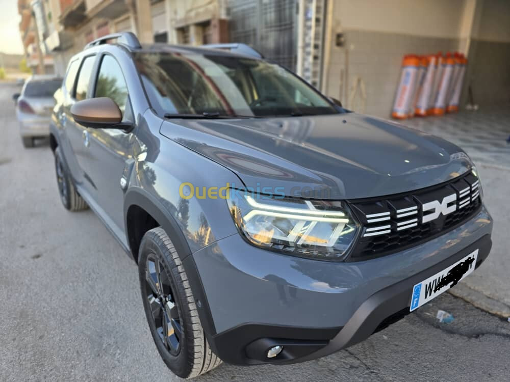 Dacia duster 2024 gold