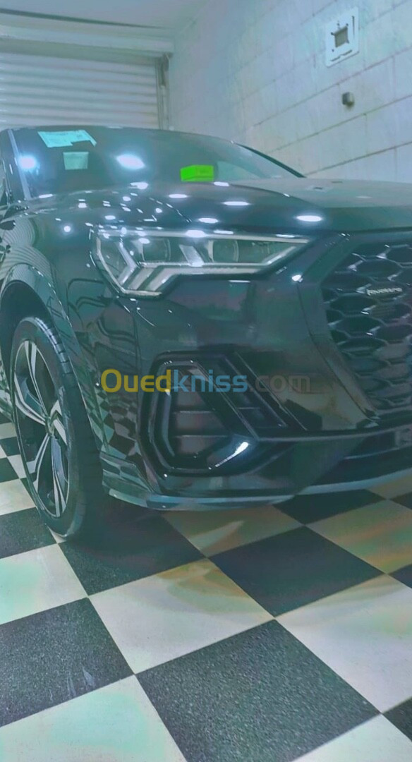 Audi Q3 2023 Q3