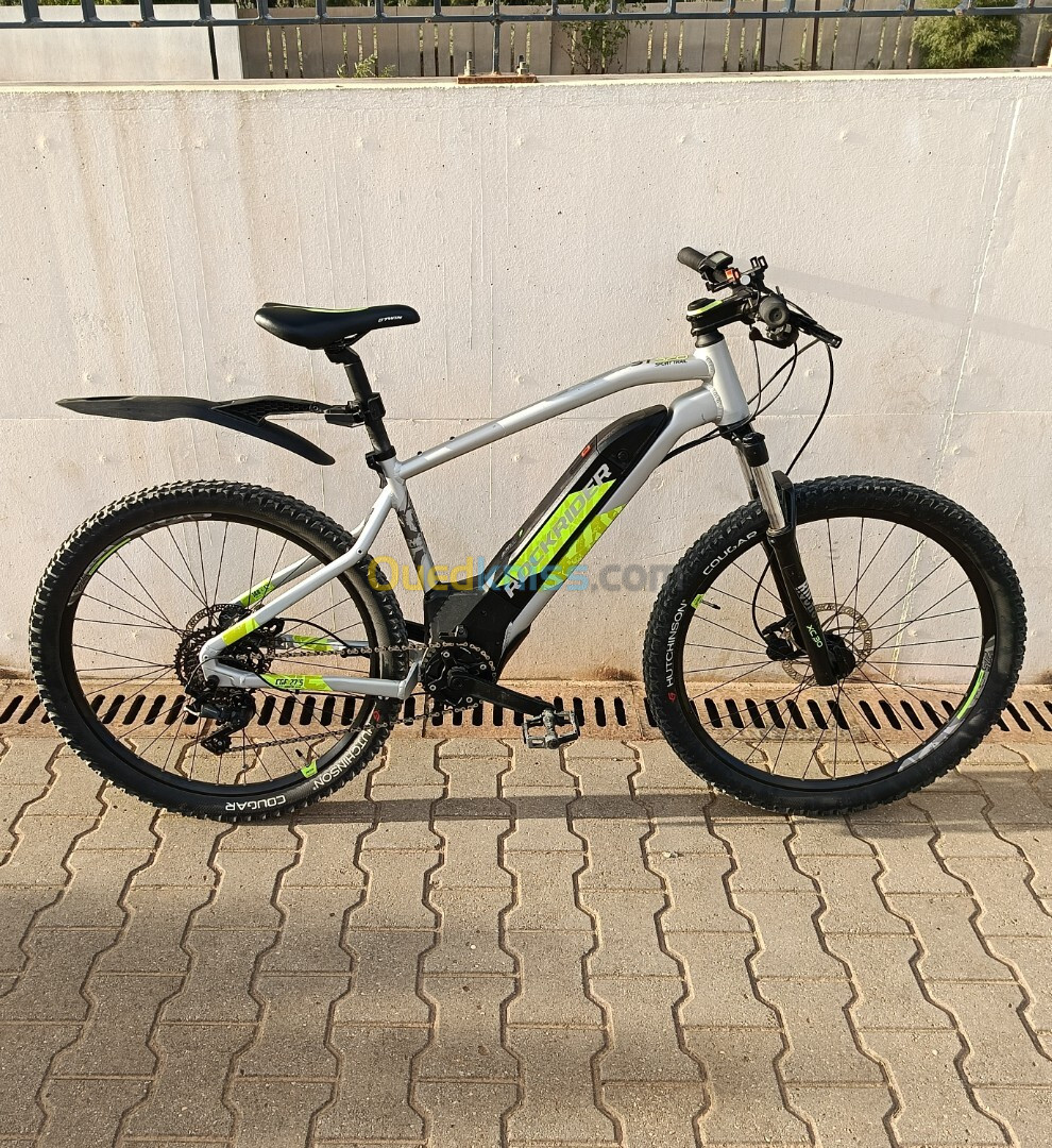 Vélo Électrique Rockrider ST520.