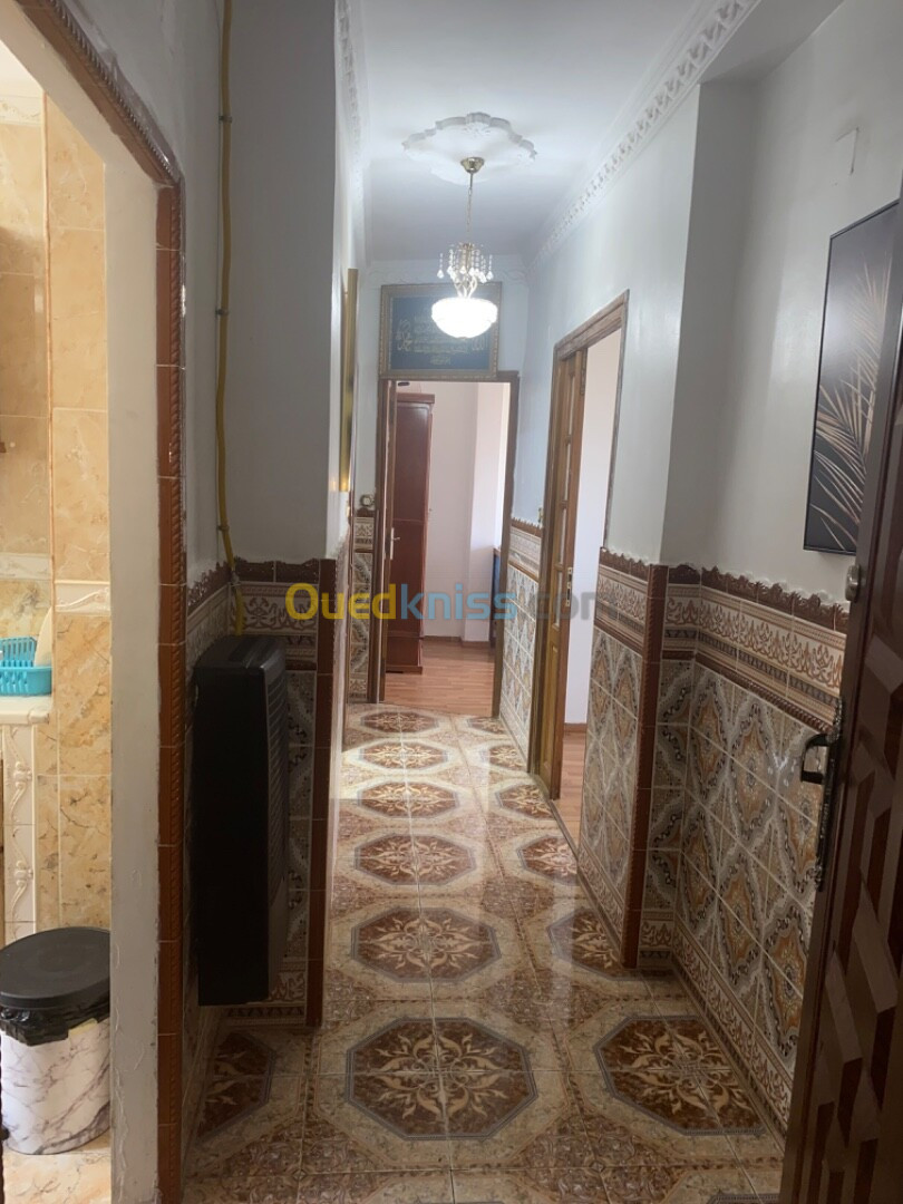 Location Appartement F3 Alger Hussein dey